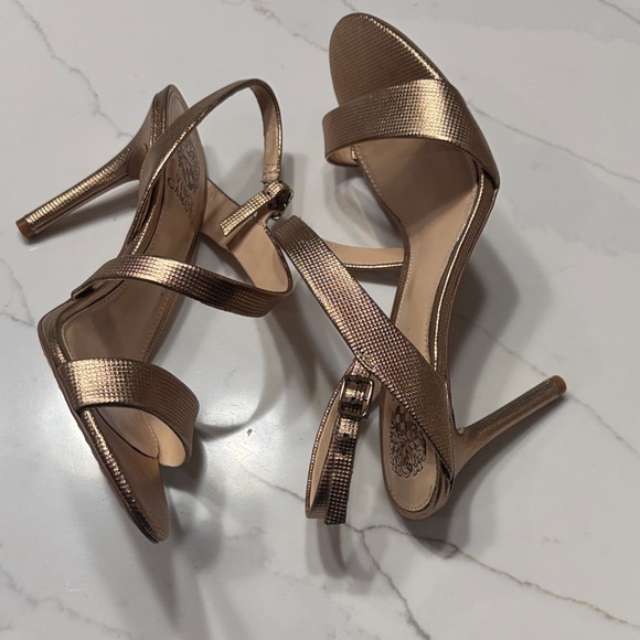 Vince Camuto Women's Shimmering Bronze Heels - Picture 11 of 13